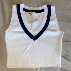 cropped sweater vest